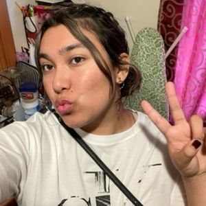 Meet your Posher, Edith